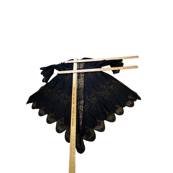Black Lace Kimono Cardigan Sheer Floral Scalloped Handkerchief Hem OS Resortwear - Picture 6 of 9